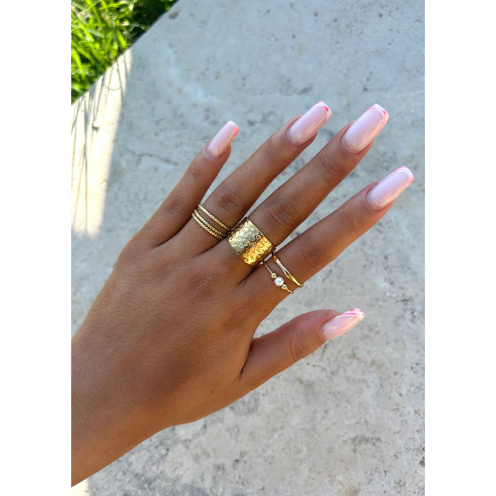 Siren Shine: Radiant Glow Elixir