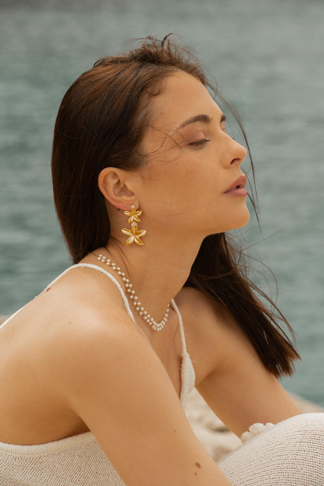 Waina Earrings: Grace in Every Turn