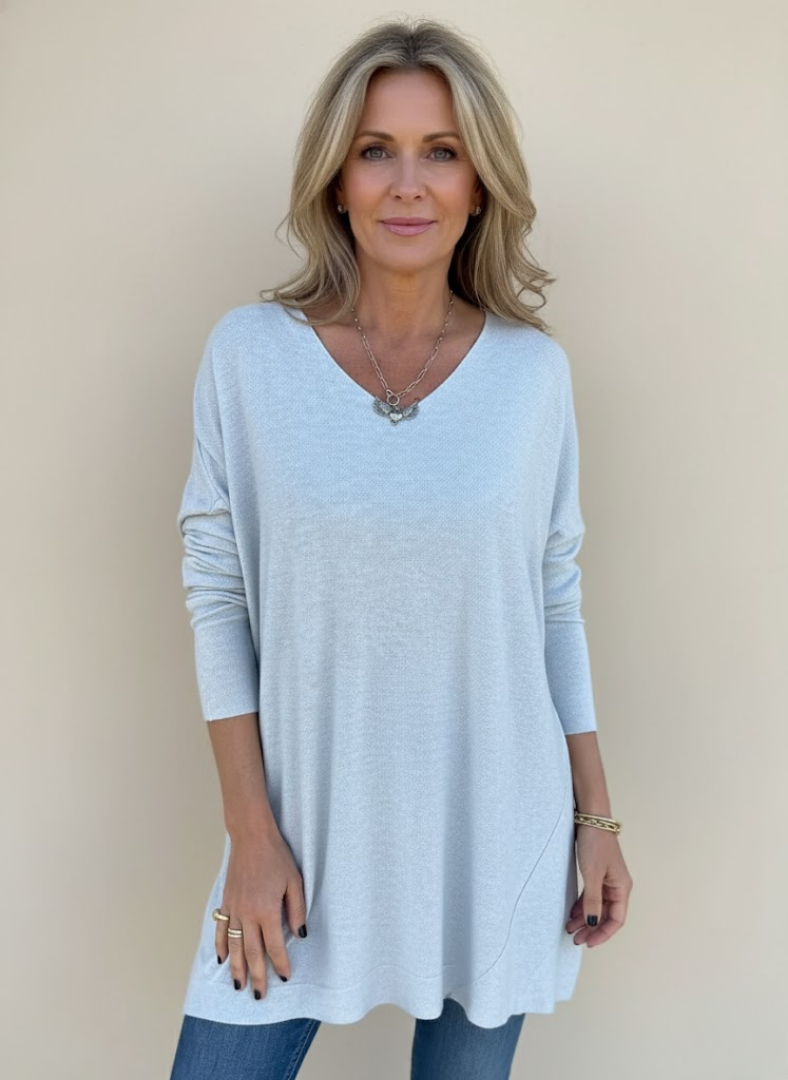 Hazel | Relaxed V-Neck Knit Tunic